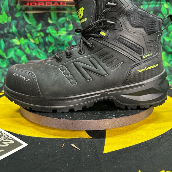 New Balance Composite Toe Contour Industrial Size 7M - Picture 1 of 6